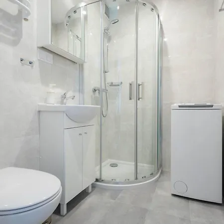 A Comfortable 600 M From The Practical Interiors For 3 People By Renters Апартаменты Сопот
