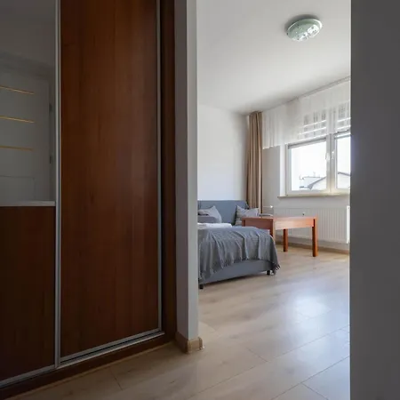 Апартаменты A Comfortable 600 M From The Practical Interiors For 3 People By Renters Сопот
